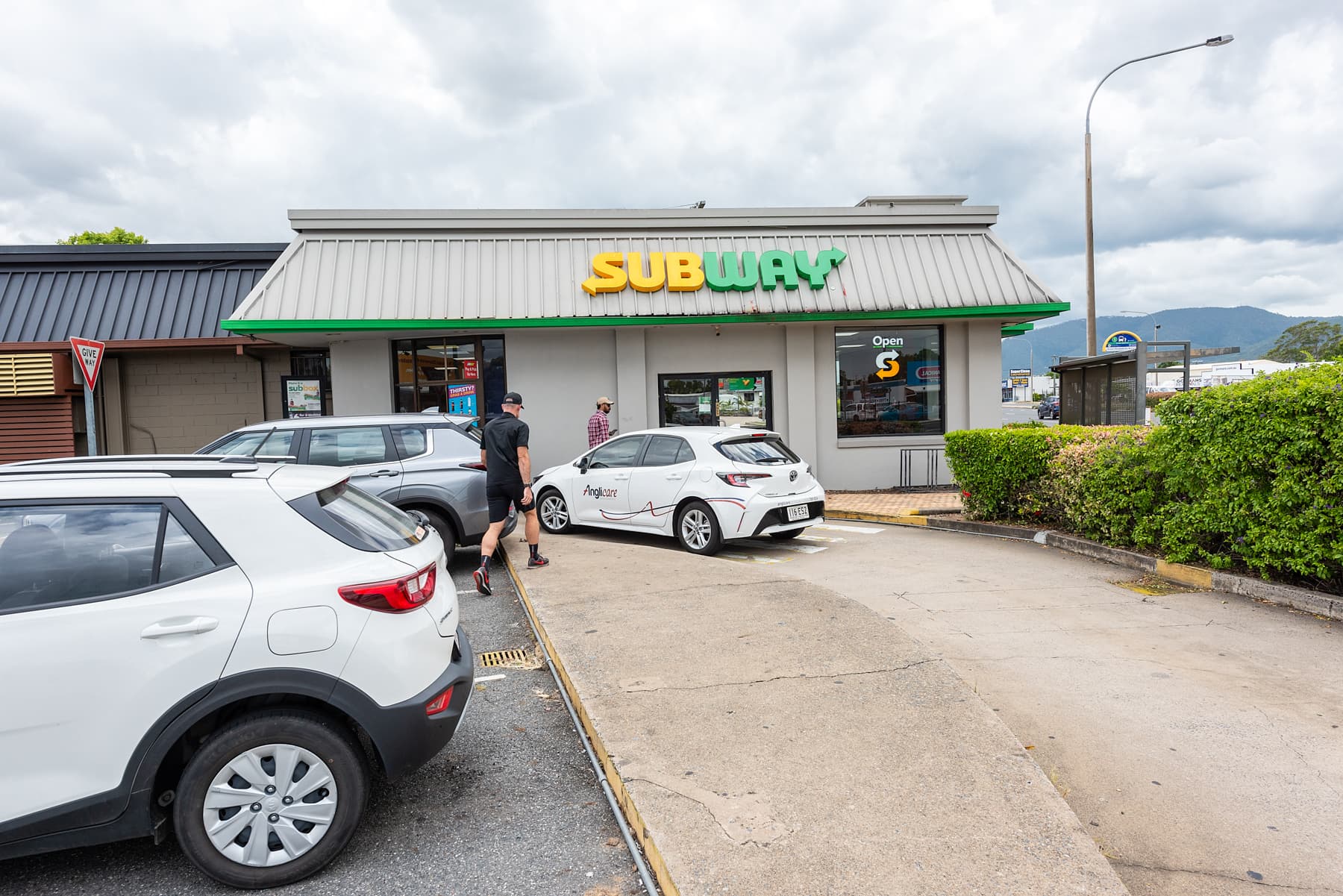 Subway 3-5 Queen Elizabeth Drive Rockhampton - Image 8